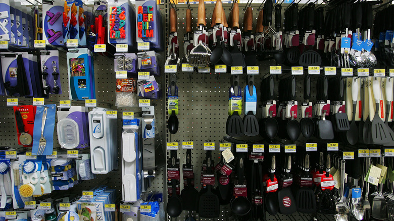 Kitchen supplies in Walmart