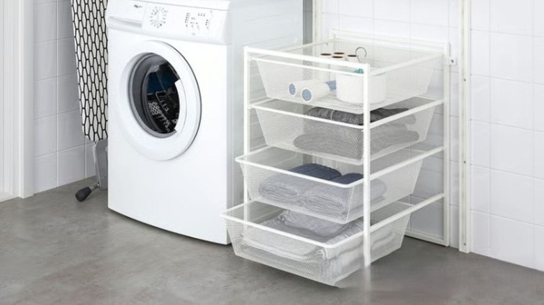 Stackable storage unit with mesh baskets