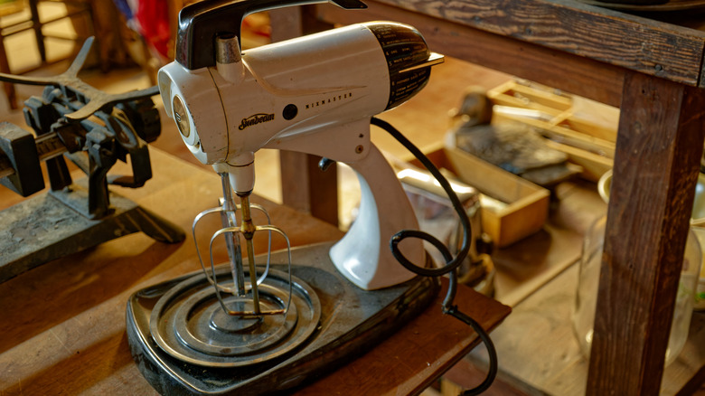 Sunbeam Mixmaster covered in dust