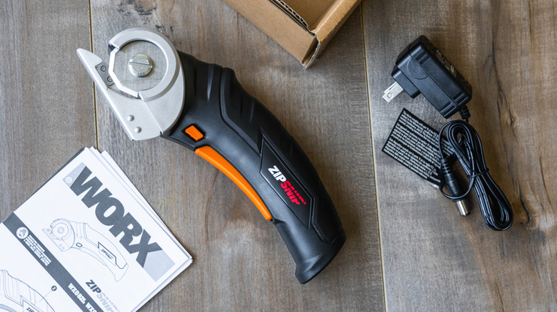 Worx cordless electric scissors