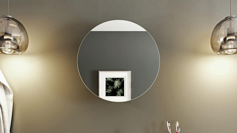 Croydex Severn Round Stainless Steel Medicine Cabinet
