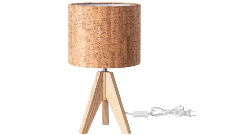Edishine table lamp with white background