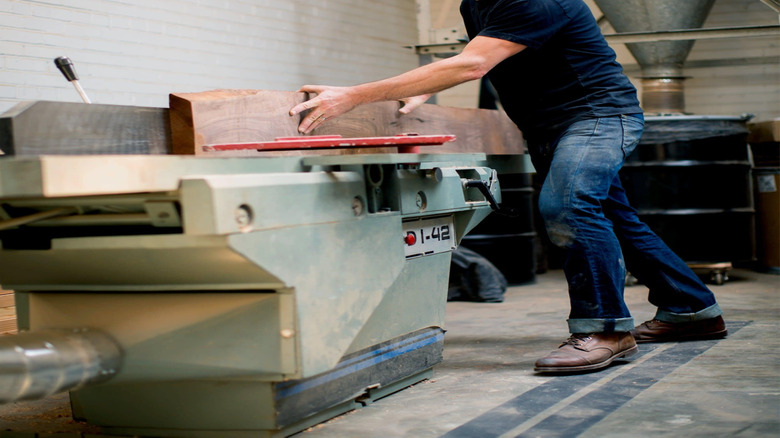 3M pro-grade earmuff