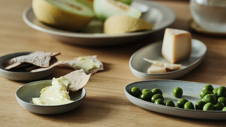 IKEA STOCKHOLM 2025 Serving plate