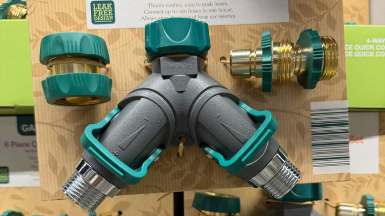 Gardenline's 4-Piece Quick-Connect Set