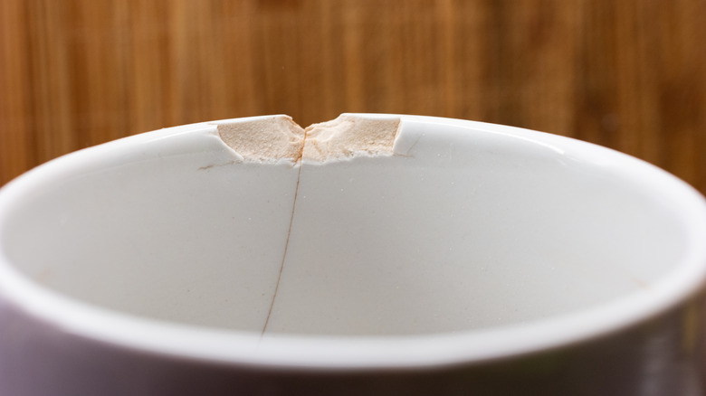 Zoomed in image of a chipped mug