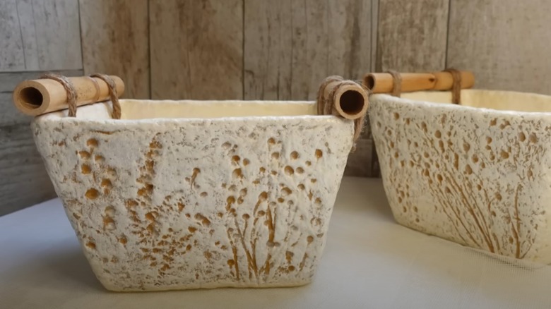 Textured storage container with bamboo handles