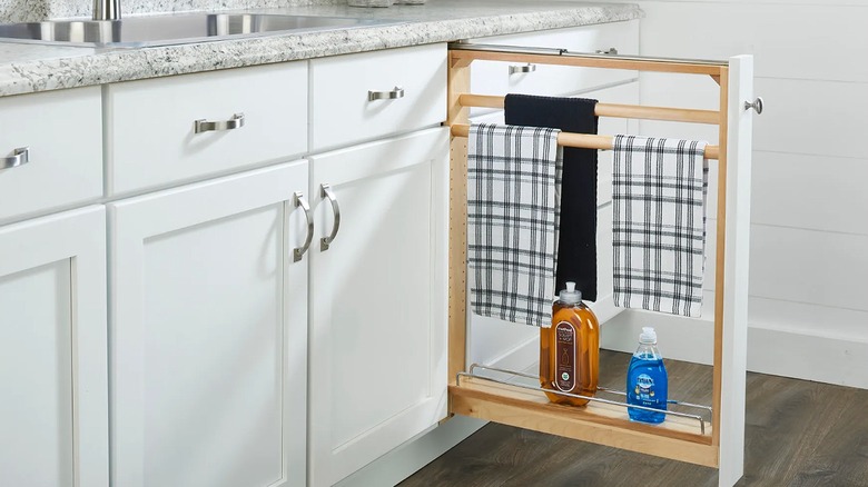Pull-out towel rack in a modern kitchen