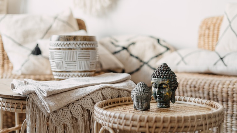 buddha statues