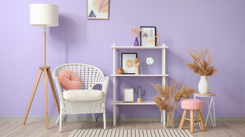 lilac room with pink details