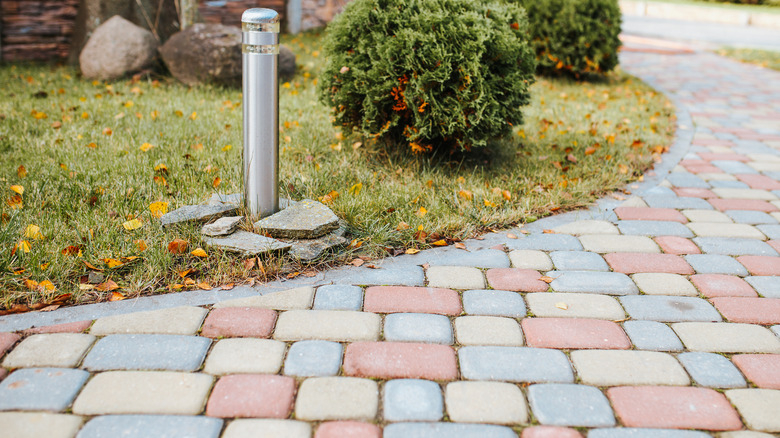 decorative sturdy concrete tile walkway