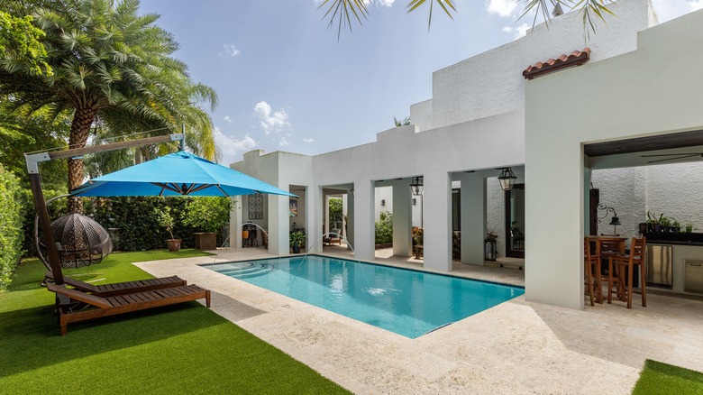 swimming pool