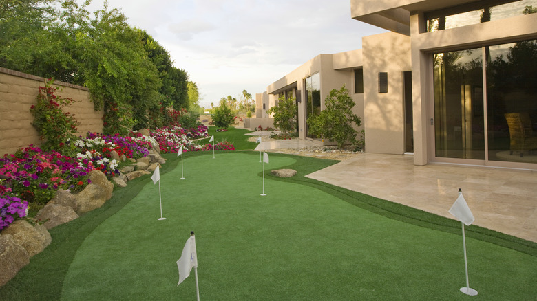 landscaping around putting green