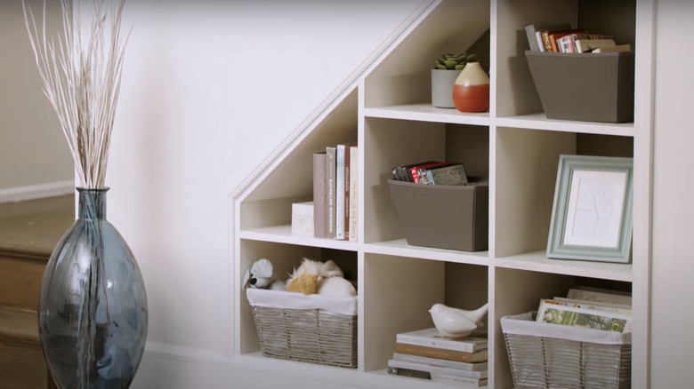 Staircase box shelves