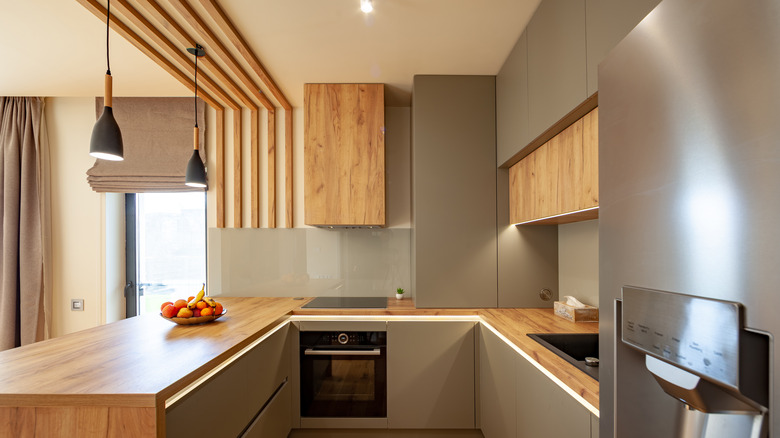 wood interior kitchen 