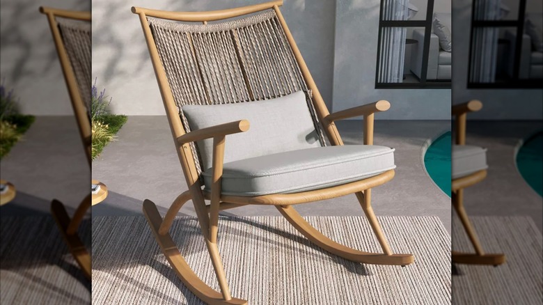 Relaxed rocking chair with cushion seat