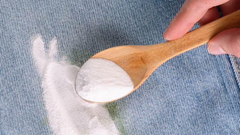 Powder on grease stain