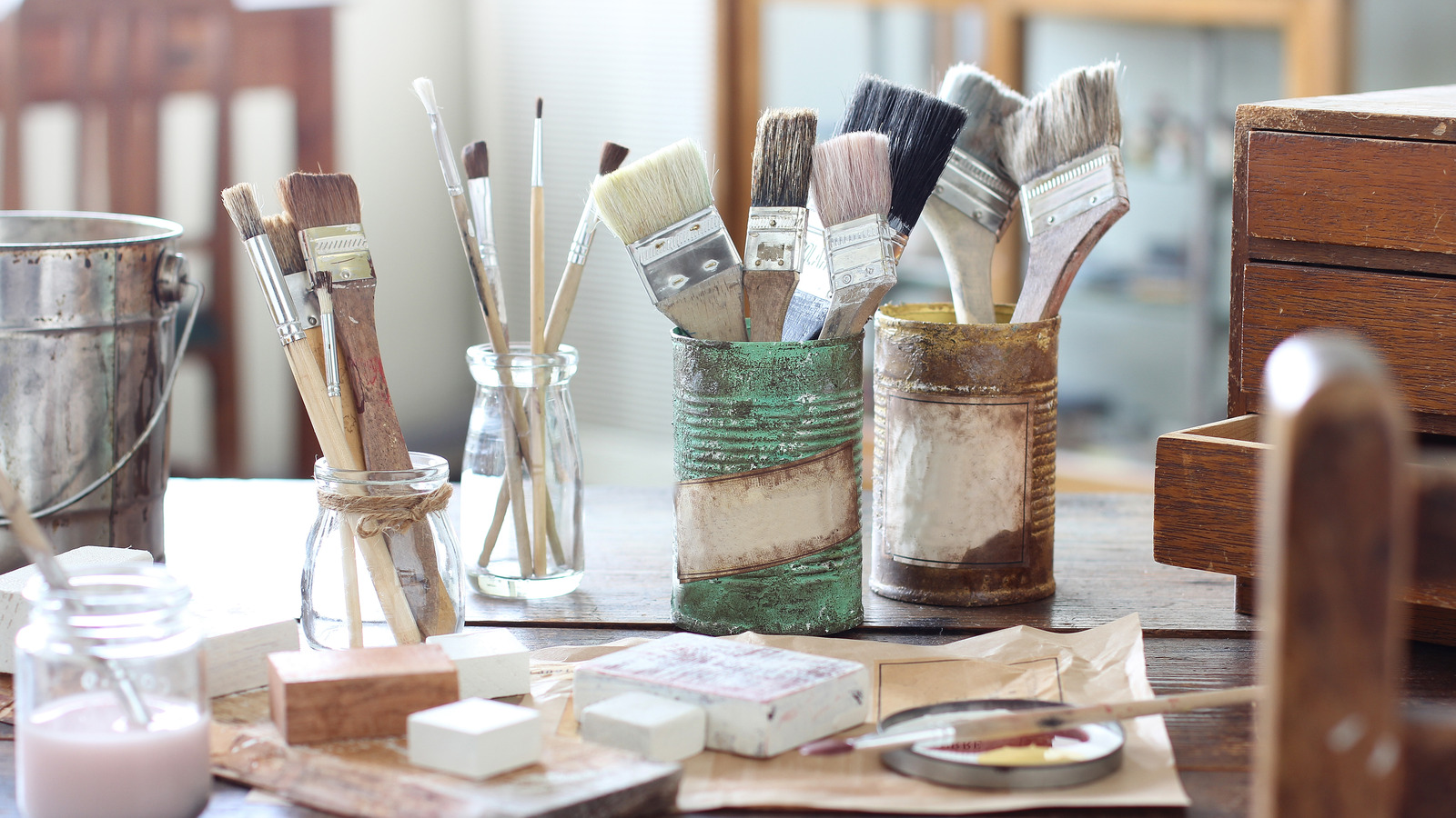 21 Should-Renovate Your Residence Arts and Crafts Studio| Roadsleeper.com