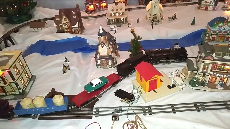 Antique Lionel 1950s 027 scale train set