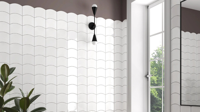 White wavy tile in a bathroom