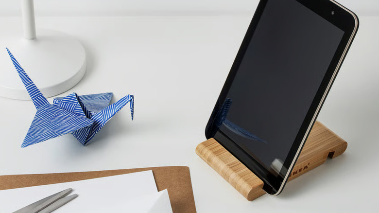IKEA BERGENES holder for mobile phone/tablet