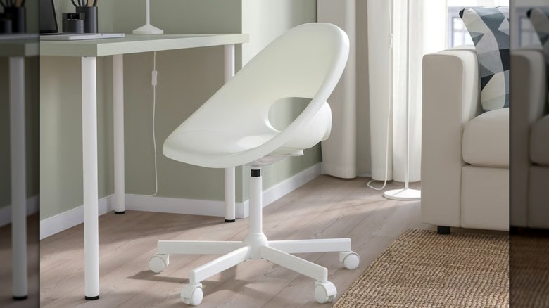IKEA LOBERGET / MALSKÄR swivel chair