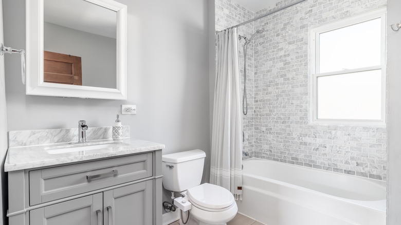 gray bathroom design