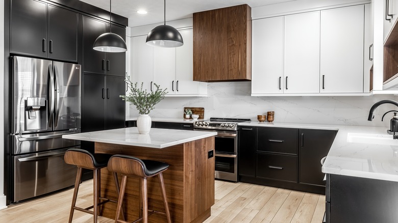 Modern black and wood kitchen
