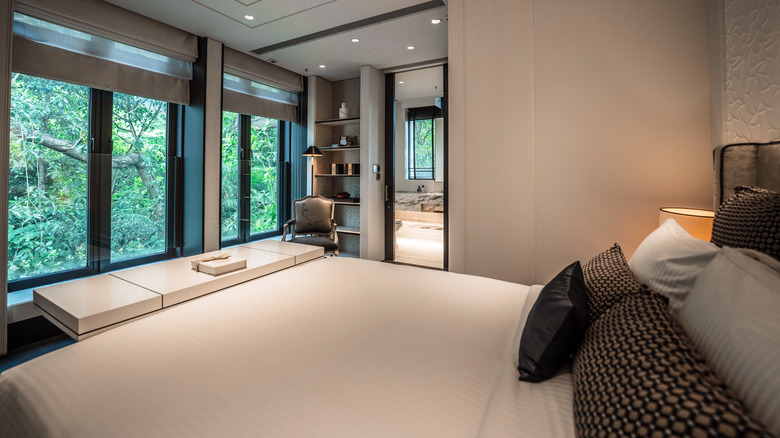desk at end of bed