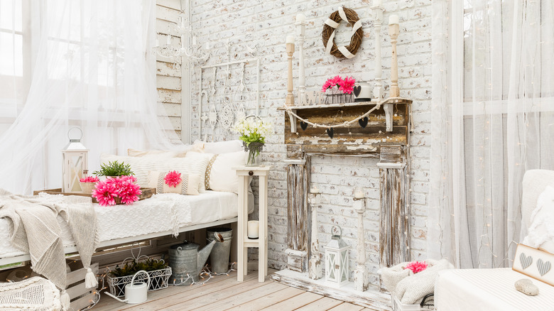 shabby chic bedroom 