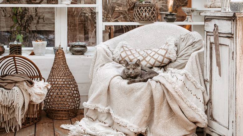 shabby chic bedroom