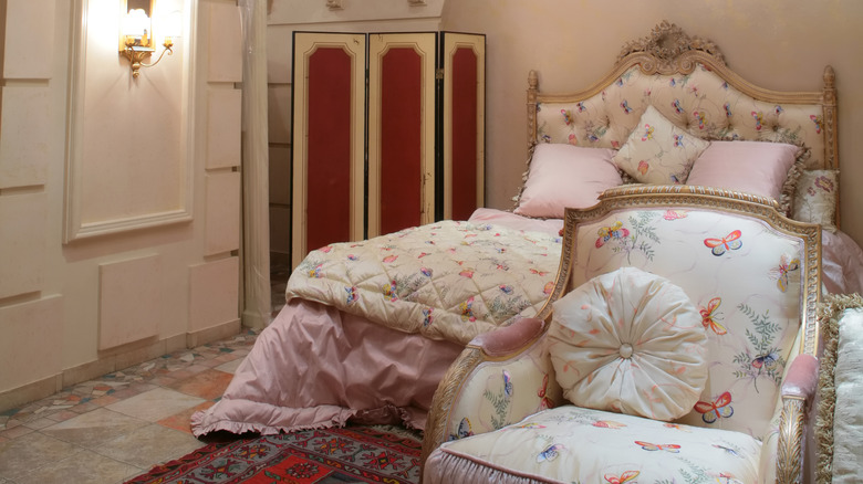 shabby chic bedroom