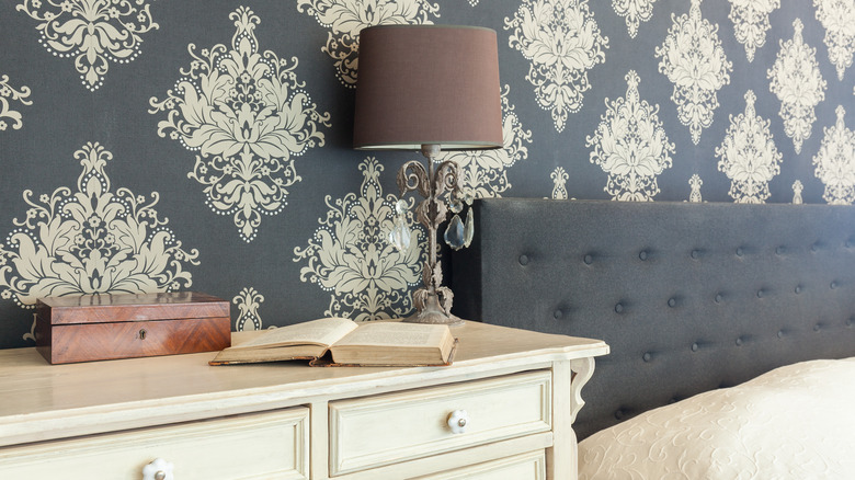 ornate wallpaper
