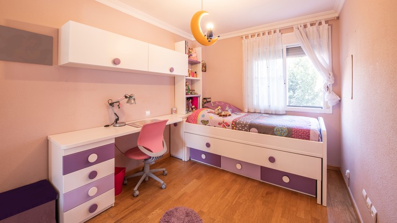 colorful children's bedroom with trundle
