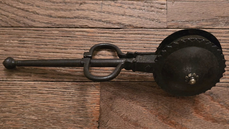 Antique cast iron pie crimper