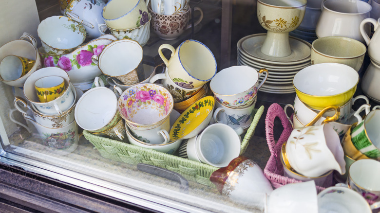 Vintage teacup selection in baskets