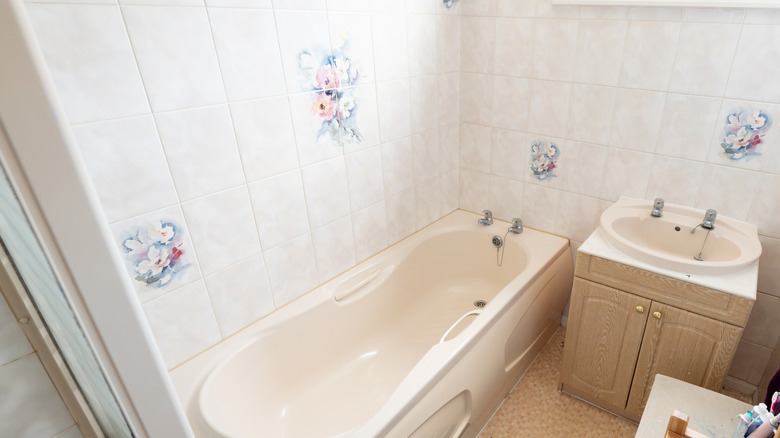 dated beige bathroom