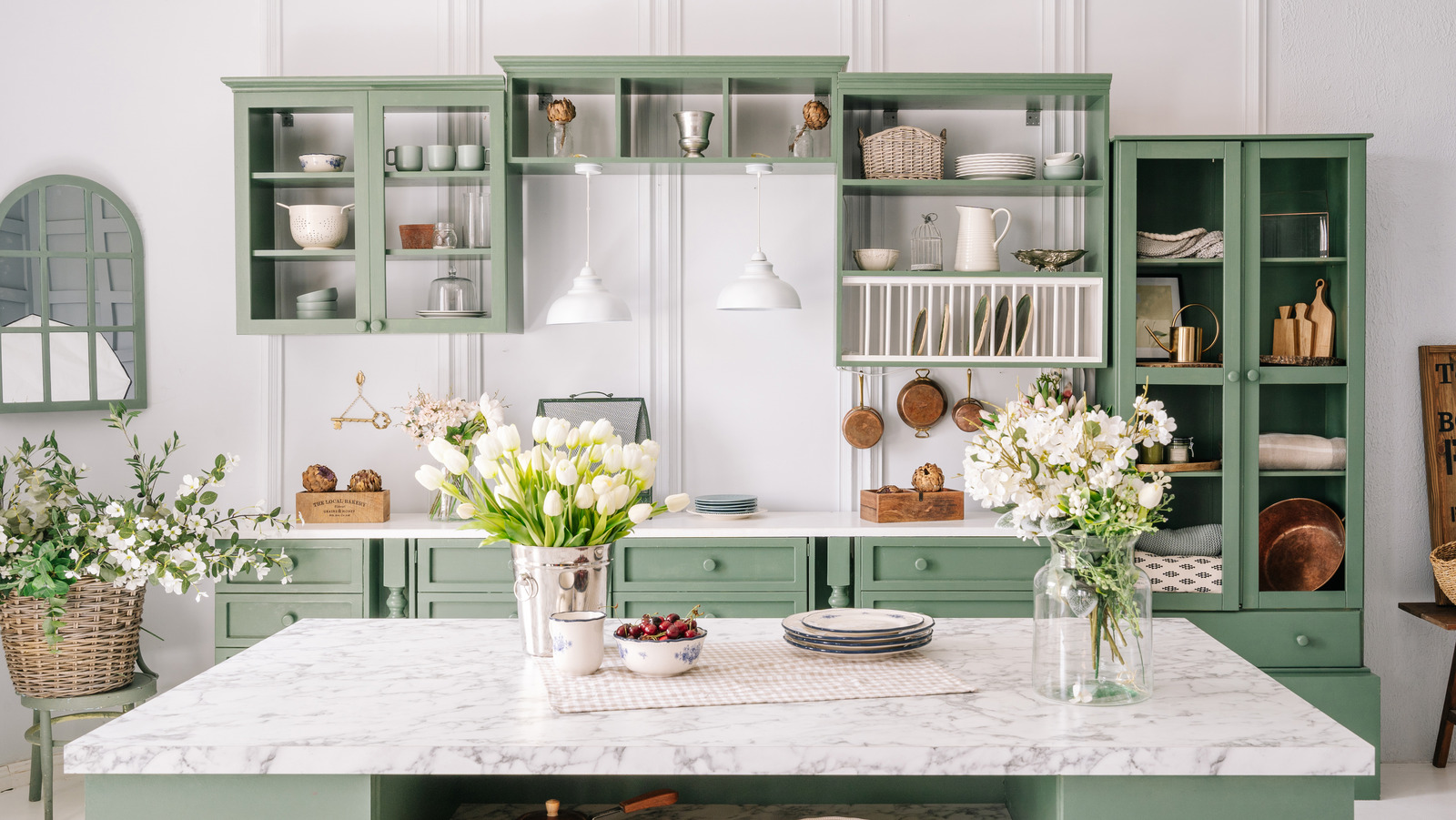 3 Things You Need To Stop Storing On Your Kitchen Counters