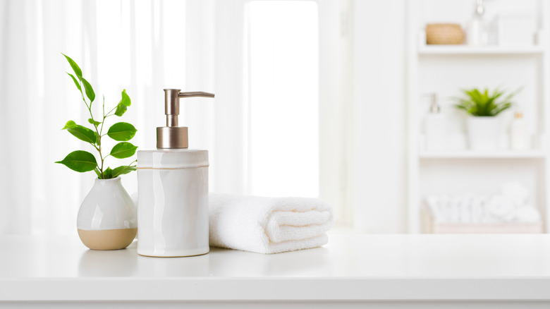 Sparkling clean bathroom 