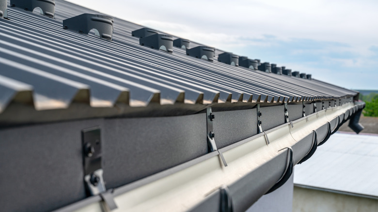 roof gutter system