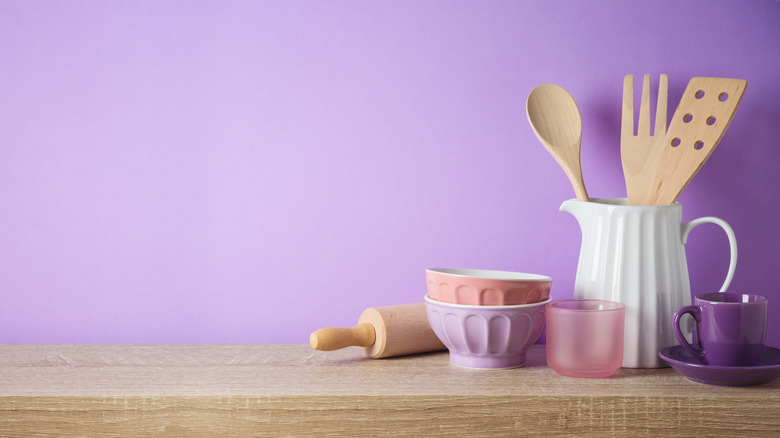 purple kitchen accents