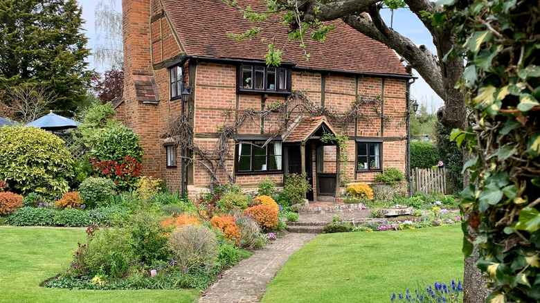 english cottage