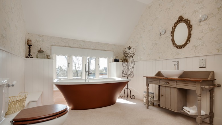 Red freestanding tub