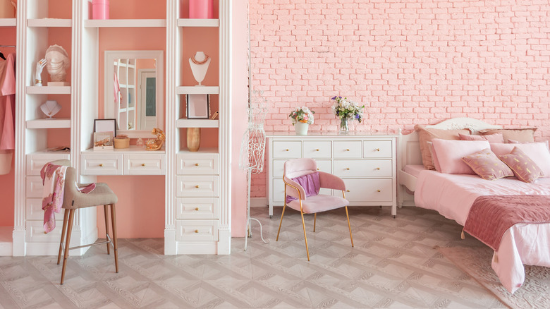 pink bedroom