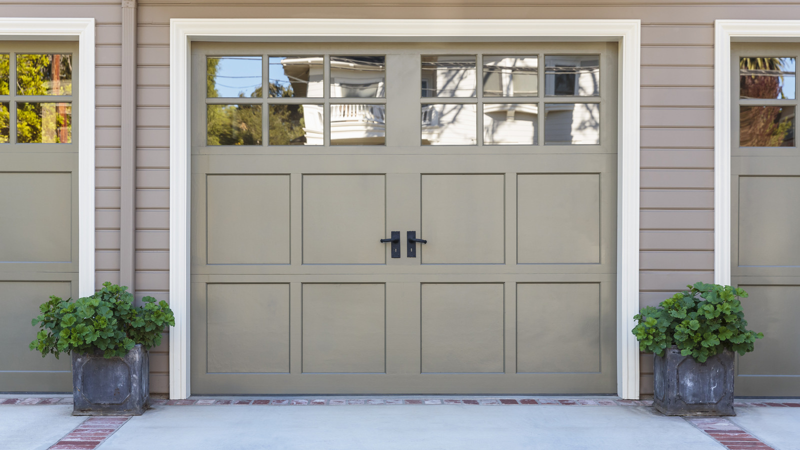 New Jersey Homeowner Comes Up With Their Own Small Garage Storage Ideas 