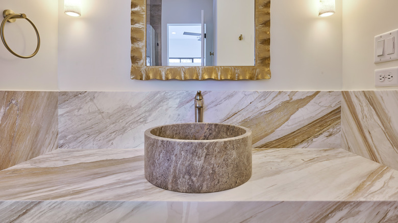 travertine slab with beige veins