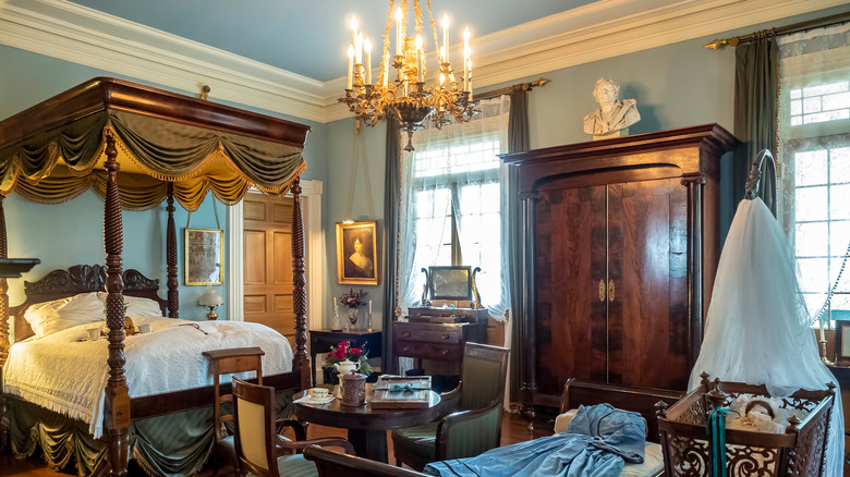 classic victorian bedroom