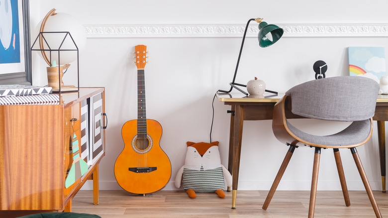 teen's bedroom