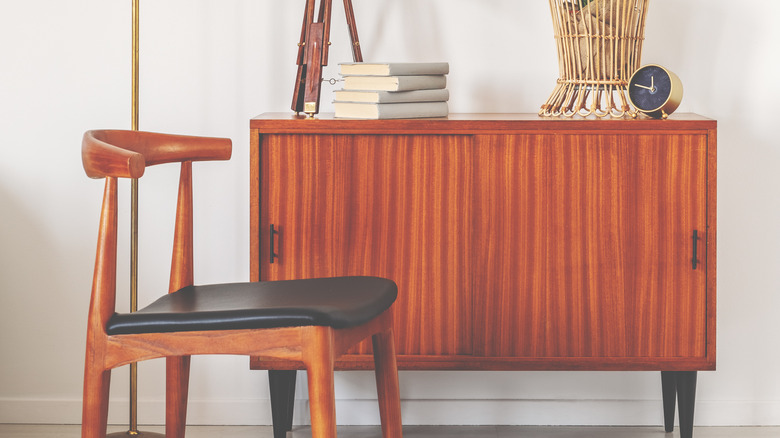 mid-century modern details