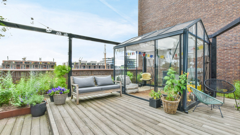 rooftop greenhouses